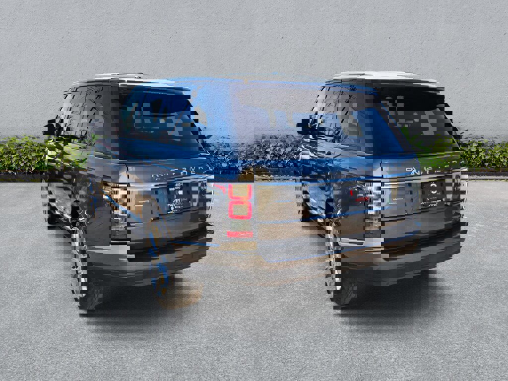 Used 2015 Land Rover Range Rover Supercharged image 8