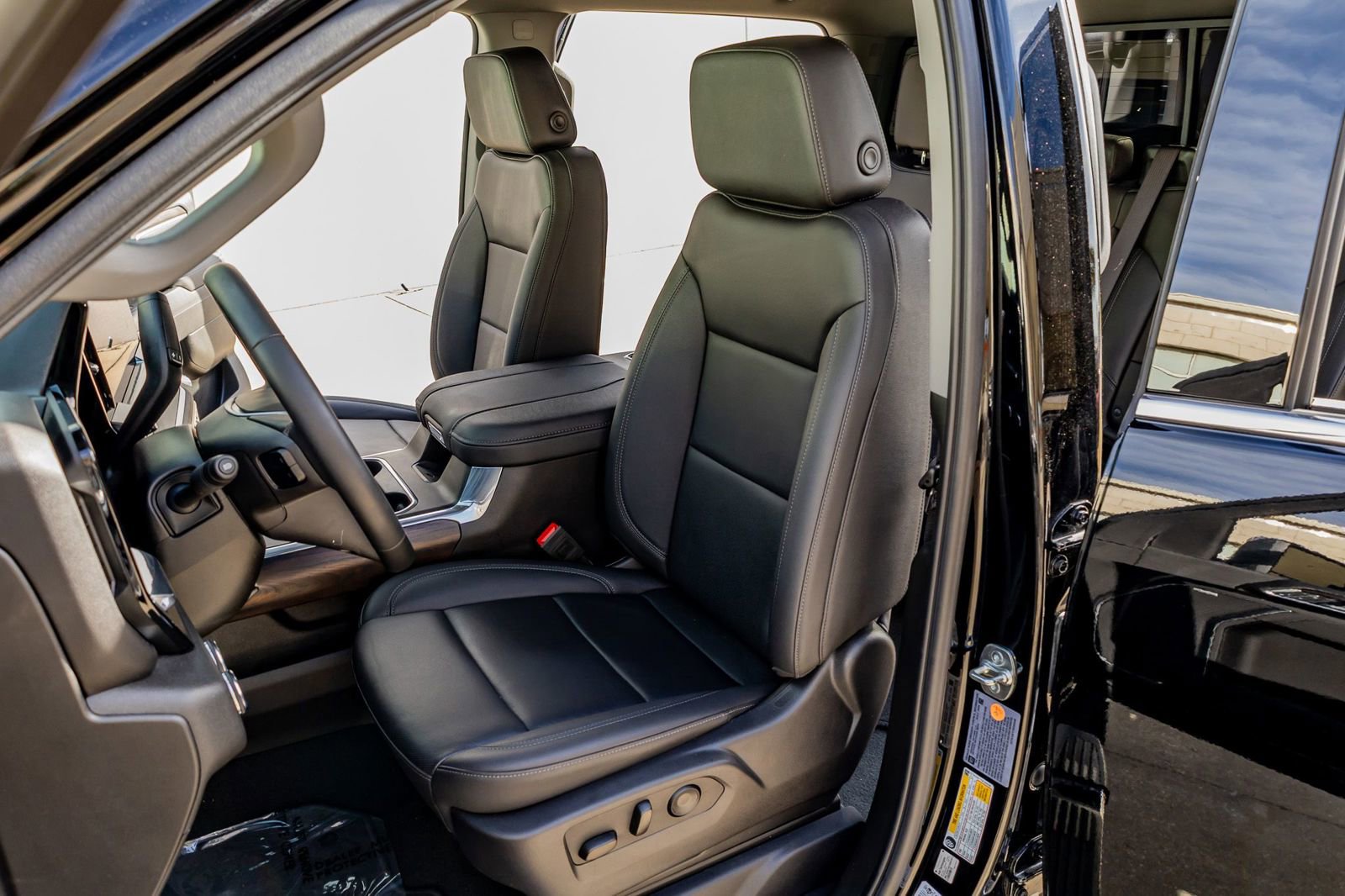 Used 2025 GMC Sierra 3500 SLT w/ Texas SLT Premium Package image 30