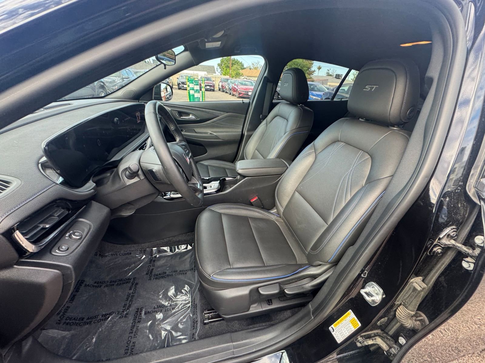 Used 2025 Buick Envista Sport Touring image 35