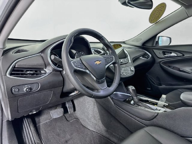 Used 2020 Chevrolet Malibu Premier FWD image 9