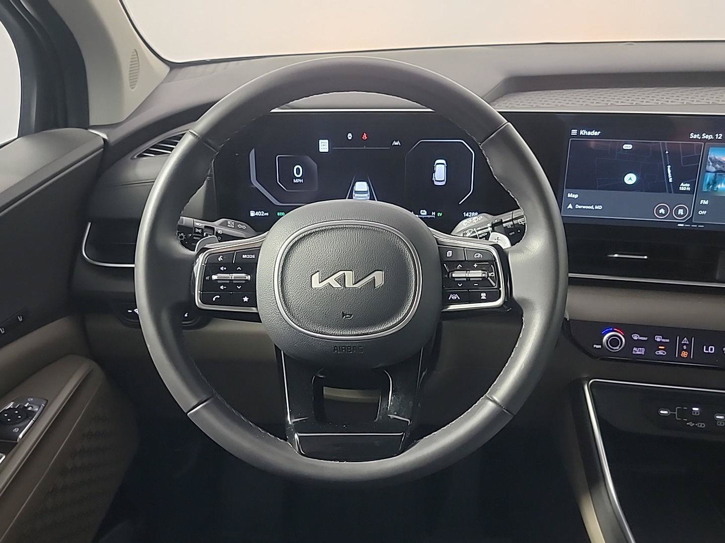 Used 2025 Kia Carnival SX FWD image 22