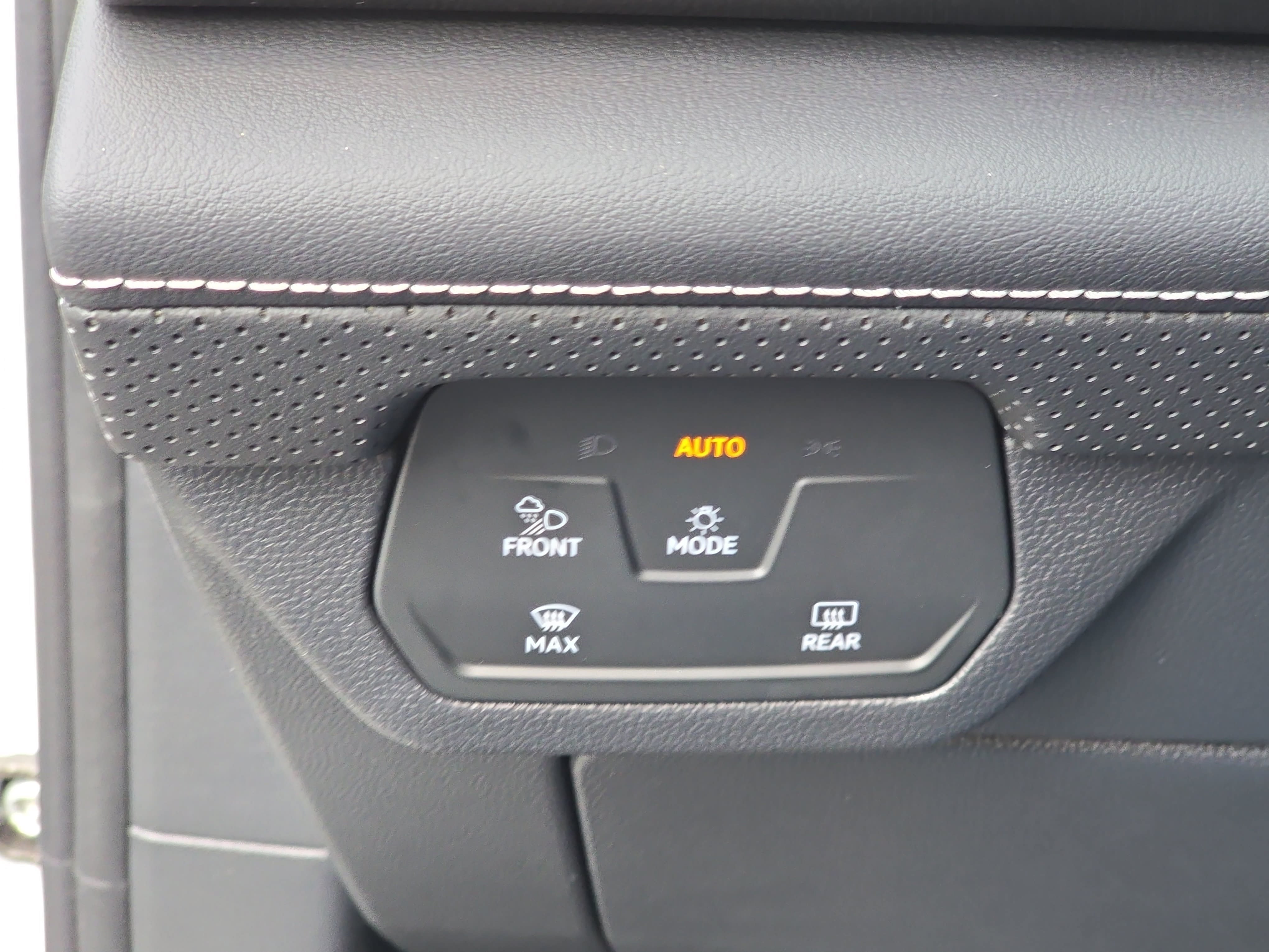 New 2026 Volkswagen Atlas Cross Sport SE FWD image 27