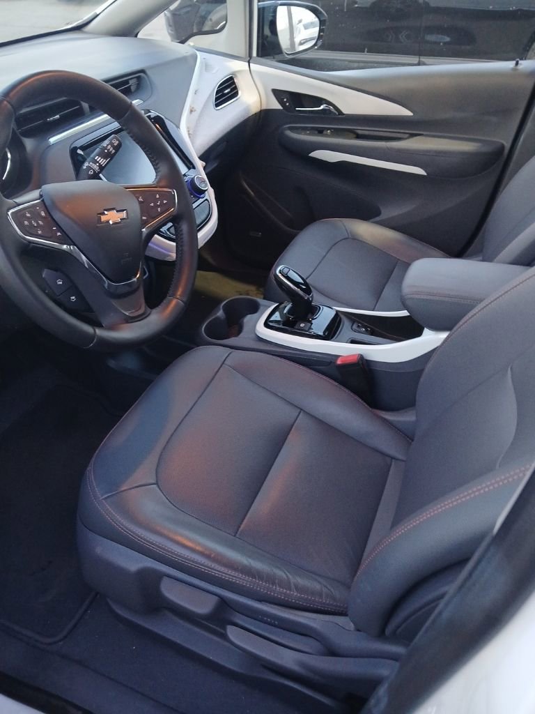 Used 2021 Chevrolet Bolt Premier w/ Infotainment Package image 12