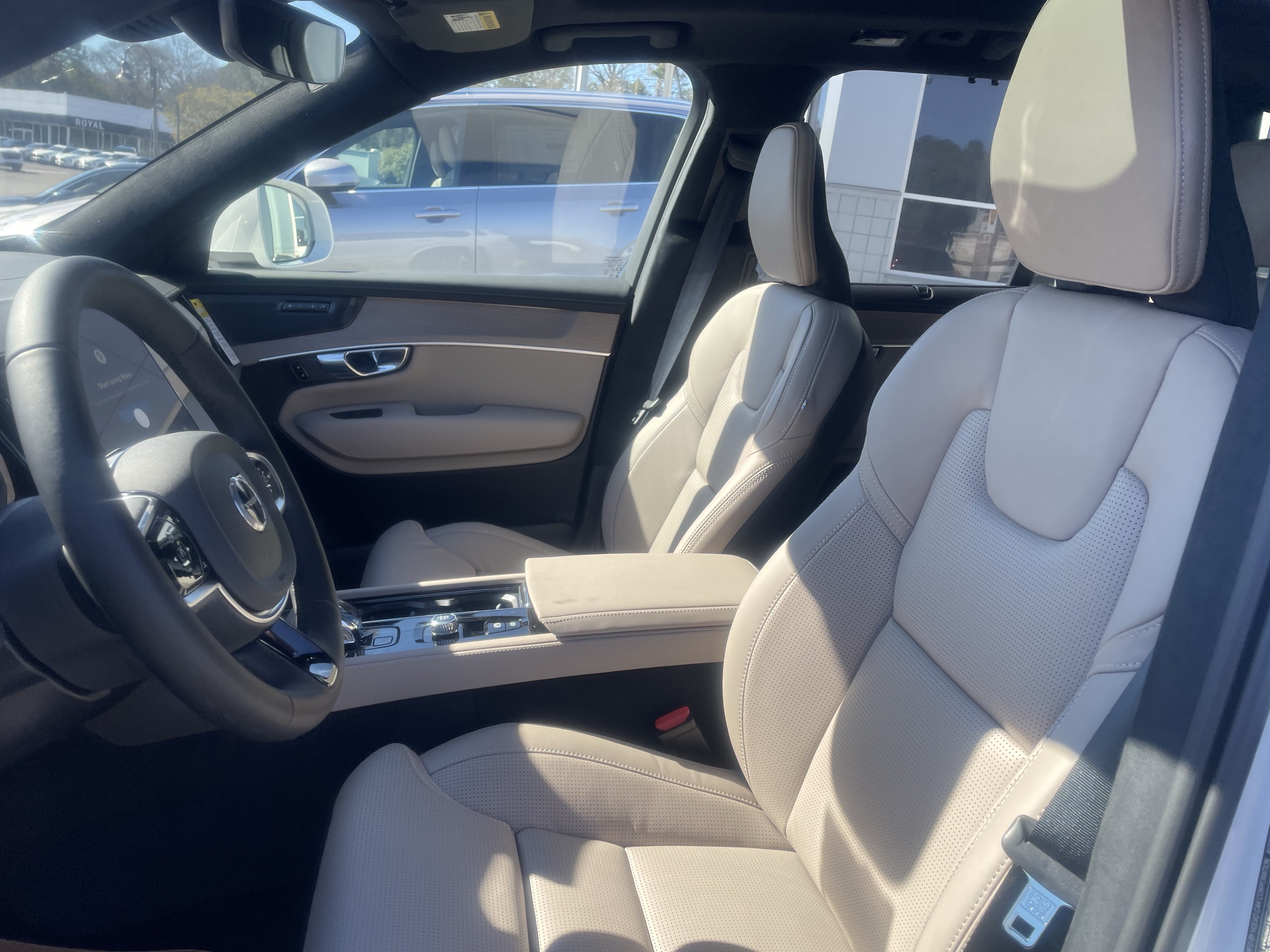 New 2026 Volvo XC90 B6 Ultra w/ Lounge Package AWD/4WD image 15