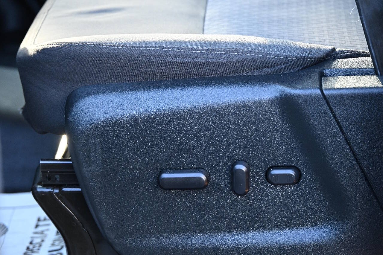 Used 2020 Ford Transit 150 Medium Roof RWD image 15