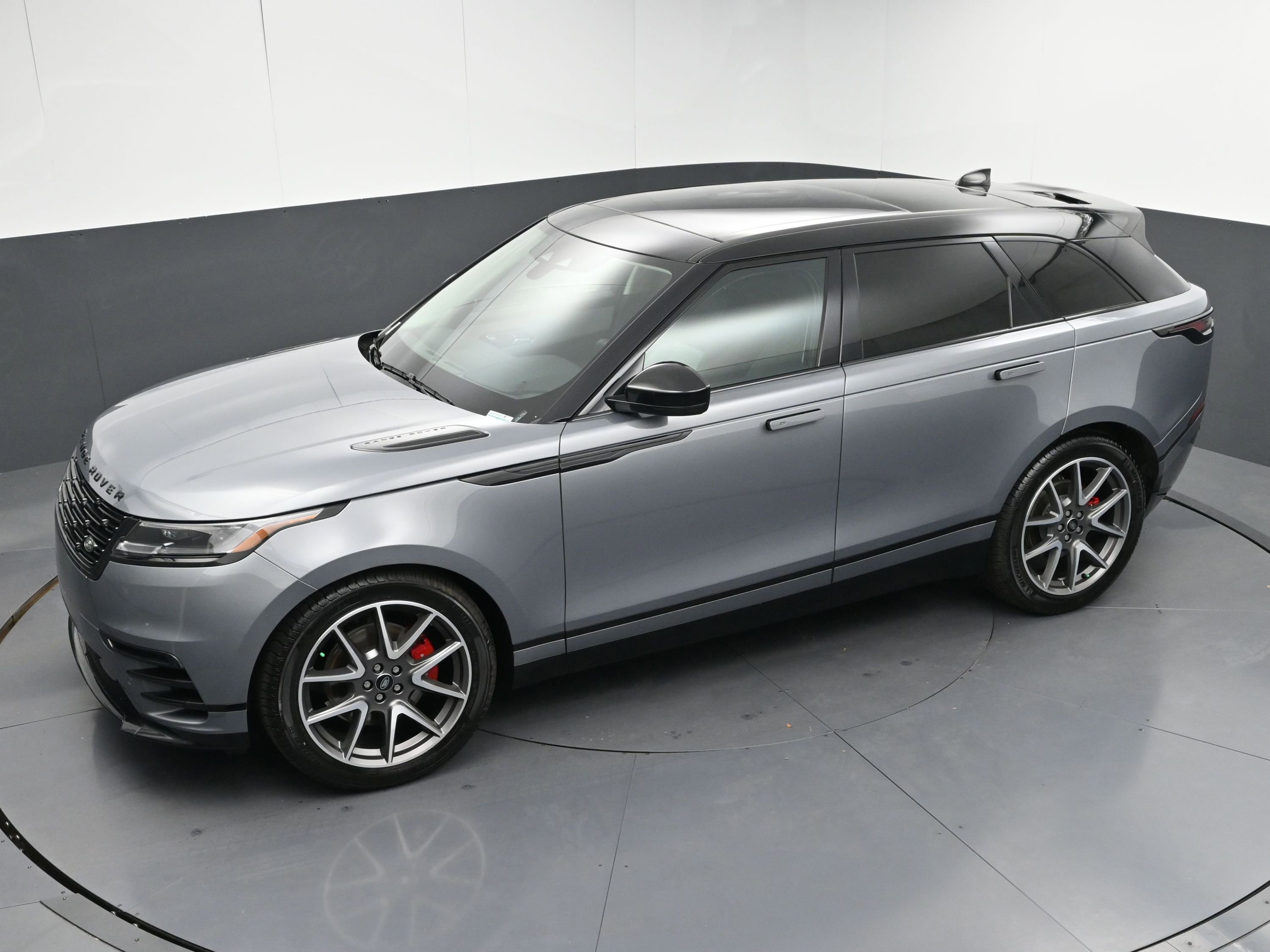 New 2025 Land Rover Range Rover Velar Dynamic SE image 42