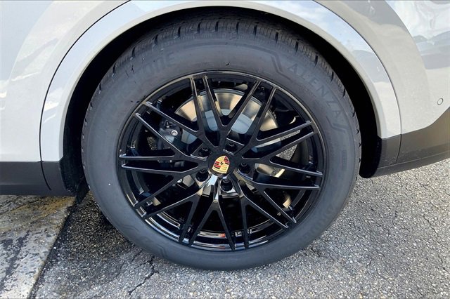 New 2026 Porsche Cayenne E-Hybrid Coupe image 16