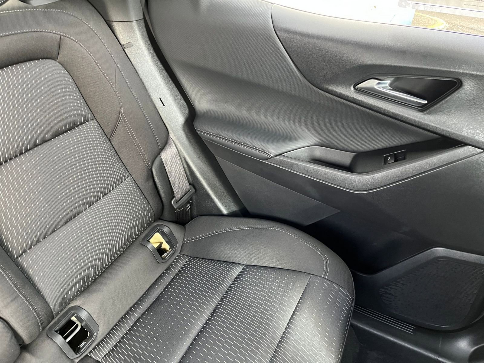 Used 2025 Chevrolet Equinox LT image 37