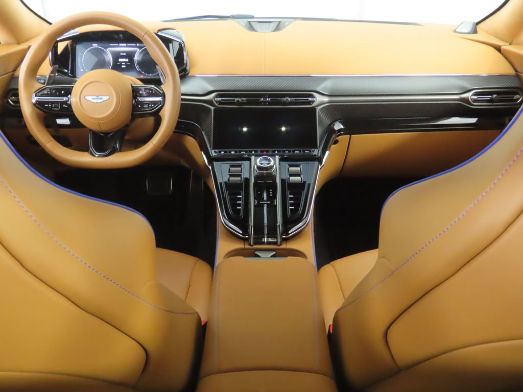 Used 2025 Aston Martin V8 Vantage Coupe image 13