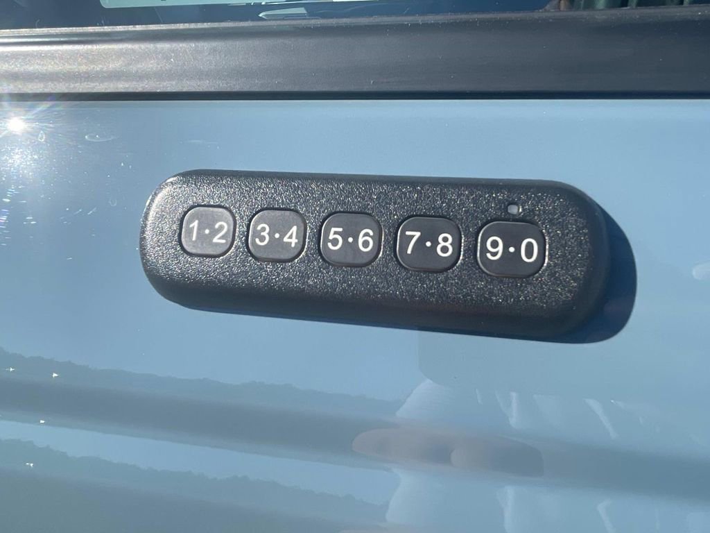 Used 2021 Ford Bronco Badlands image 15