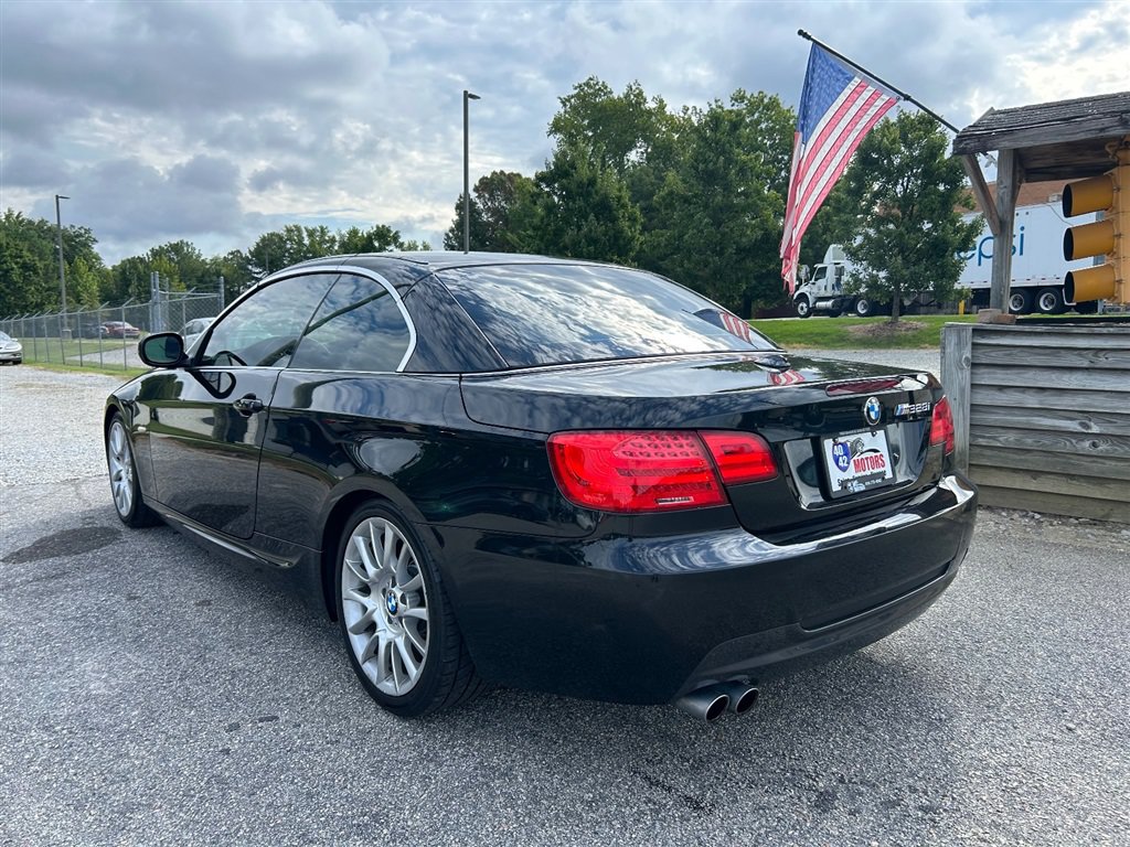 Used 2011 BMW 328i Convertible RWD image 3