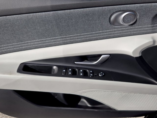 New 2026 Hyundai Elantra SEL Sport FWD image 14
