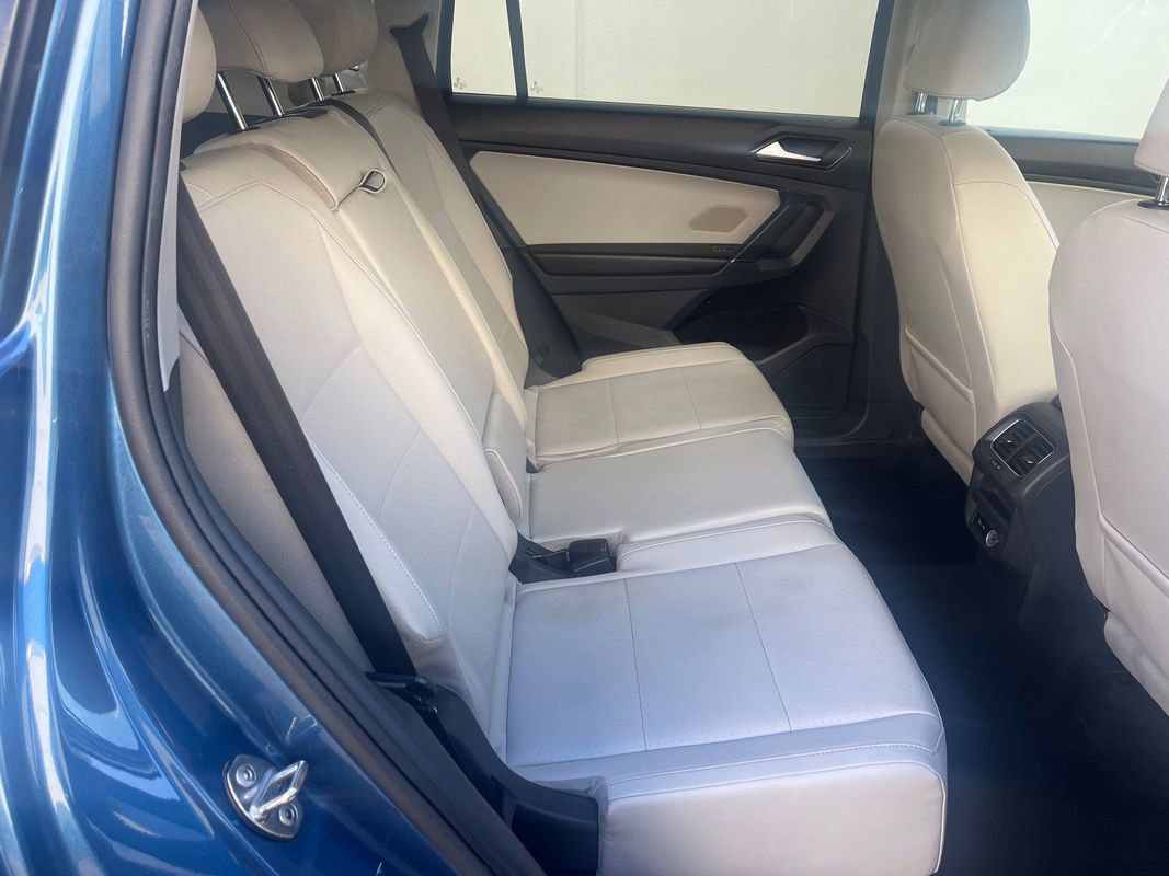 Used 2018 Volkswagen Tiguan SE image 19