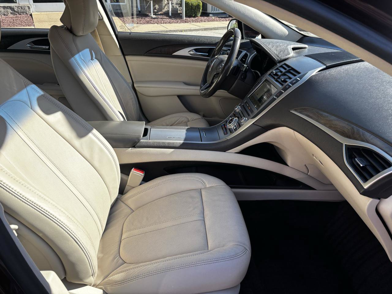 Used 2017 Lincoln MKZ Reserve w/ Climate Package AWD/4WD image 23