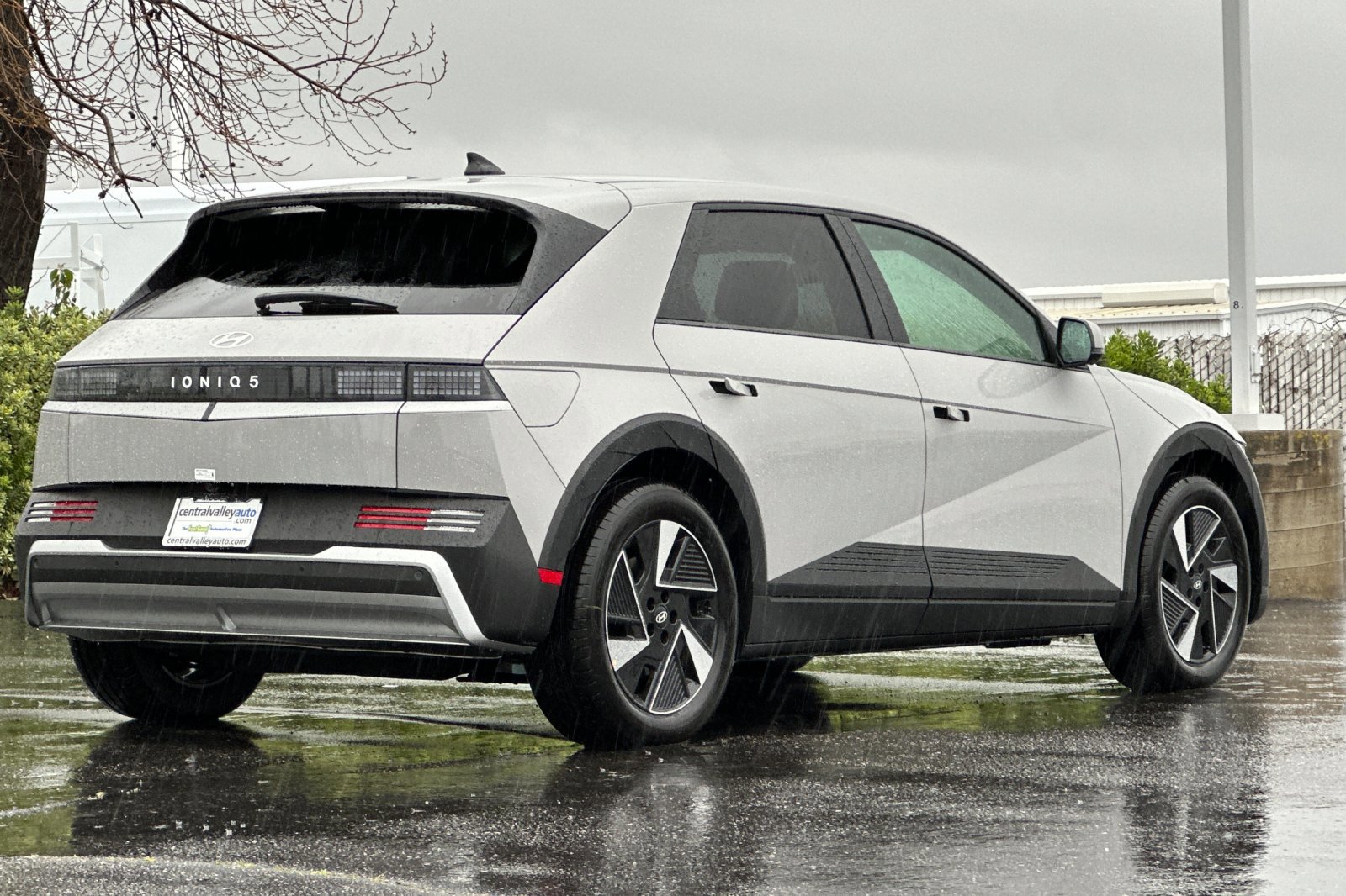 New 2026 Hyundai Ioniq 5 SE image 4