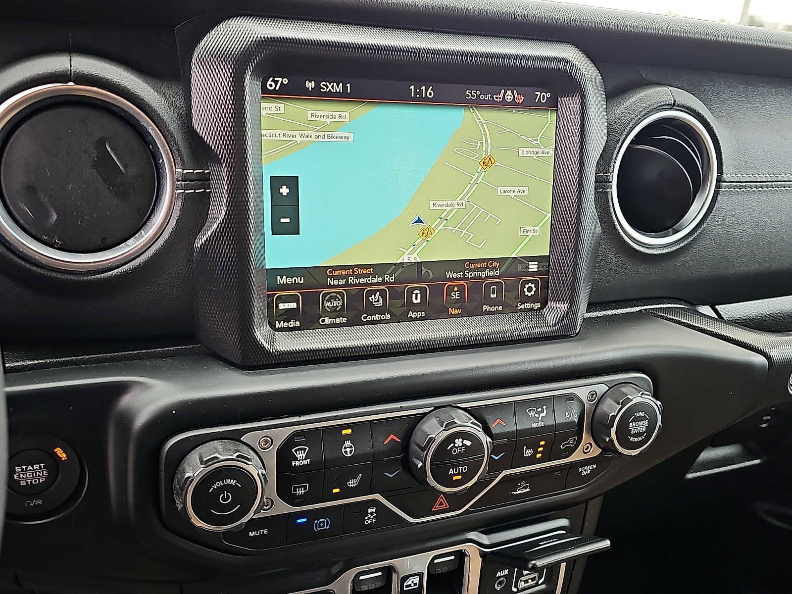 Used 2023 Jeep Wrangler Unlimited Rubicon 4xe w/ Cold Weather Group AWD/4WD image 17