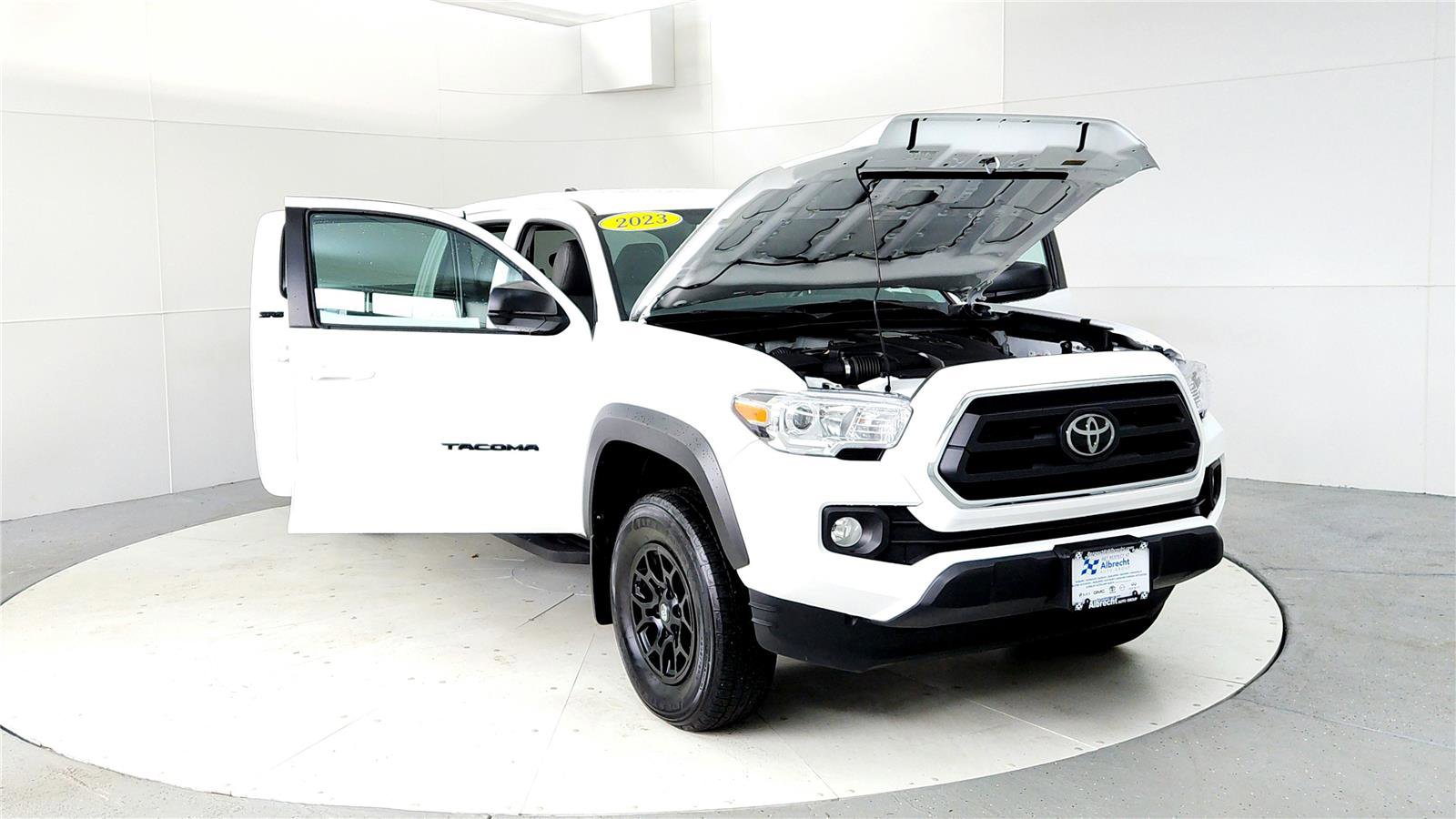 Certified 2023 Toyota Tacoma SR5 w/ SX Package image 9