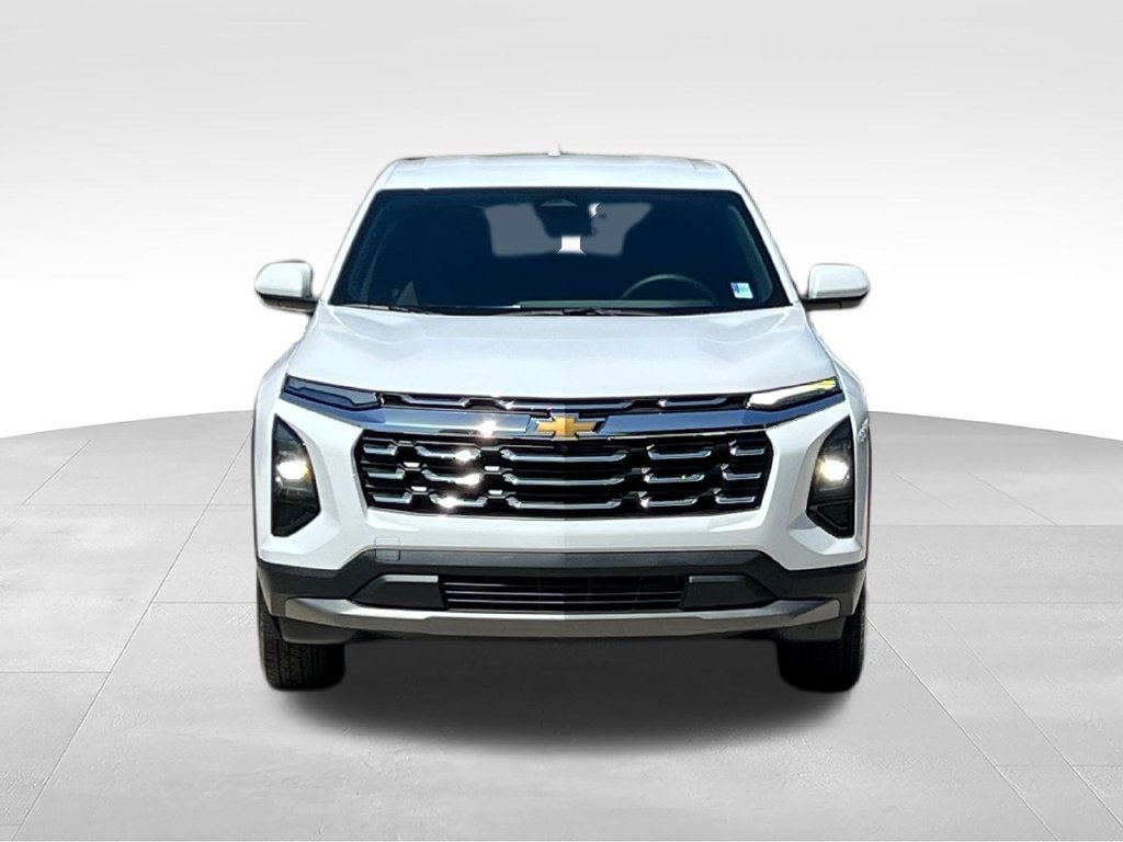 New 2026 Chevrolet Equinox LT FWD image 2