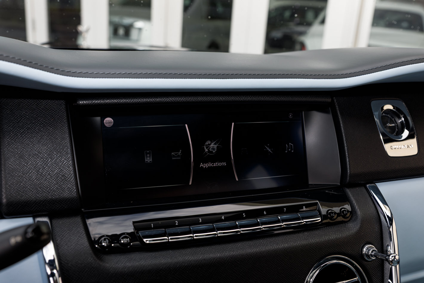 Certified 2019 Rolls-Royce Cullinan AWD/4WD image 24