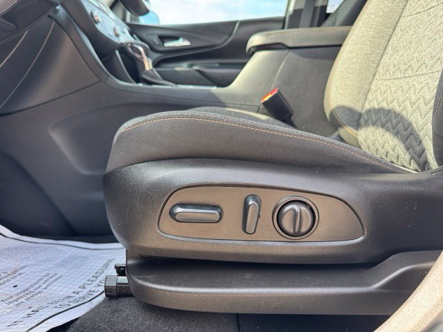 Used 2022 Chevrolet Equinox LT FWD image 11