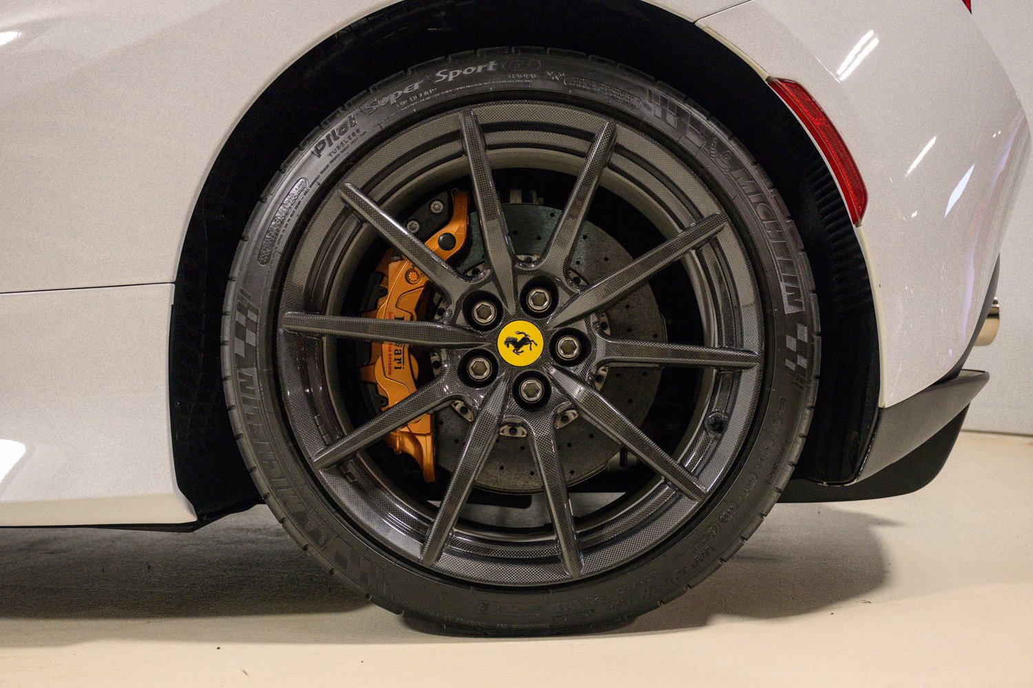 Certified 2023 Ferrari F8 Tributo RWD image 21