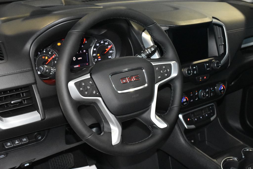 Used 2024 GMC Terrain SLT w/ Tech Package AWD/4WD image 2