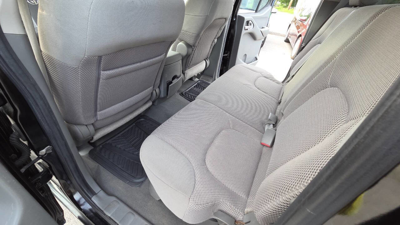 Used 2008 Nissan Frontier SE w/ SE Value Truck Pkg AWD/4WD image 31