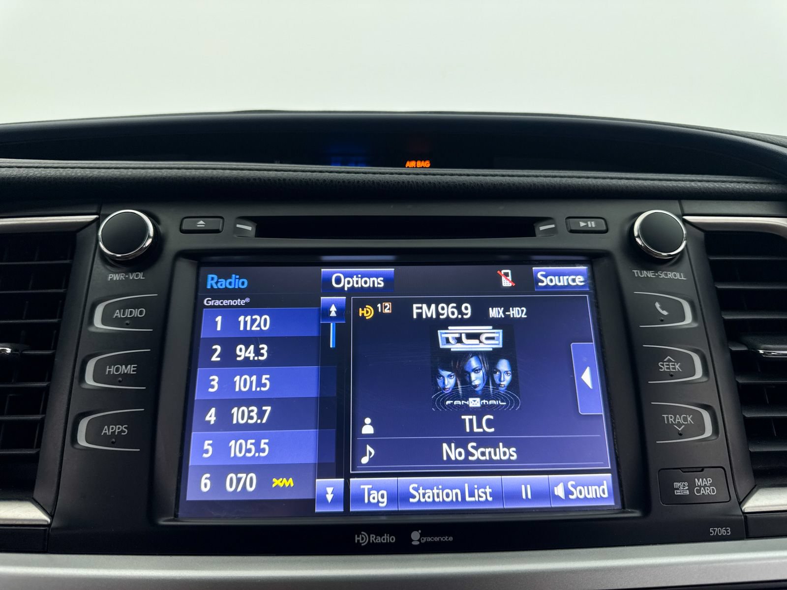 Used 2015 Toyota Highlander XLE AWD/4WD image 8