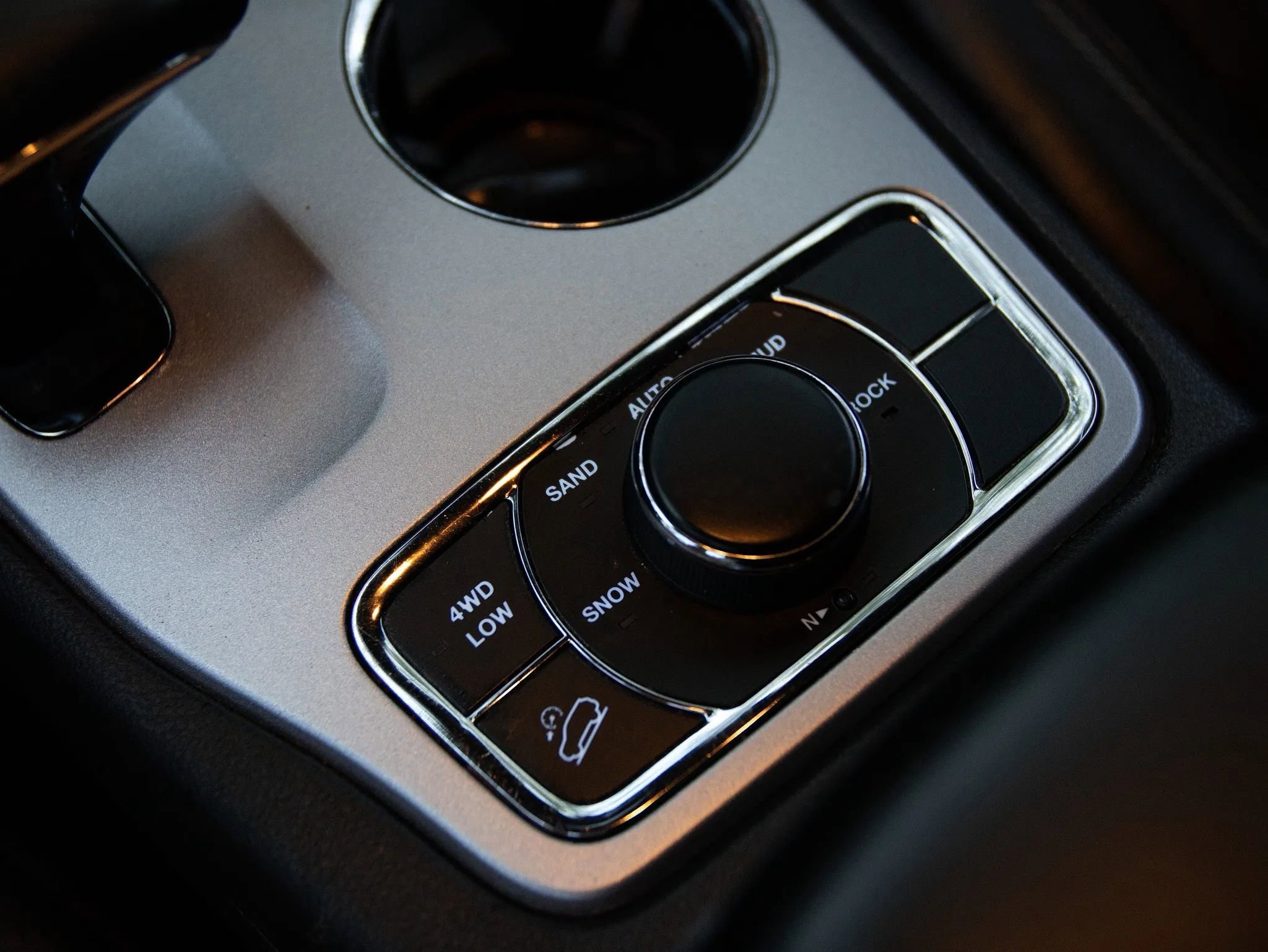 Used 2014 Jeep Grand Cherokee Limited image 34