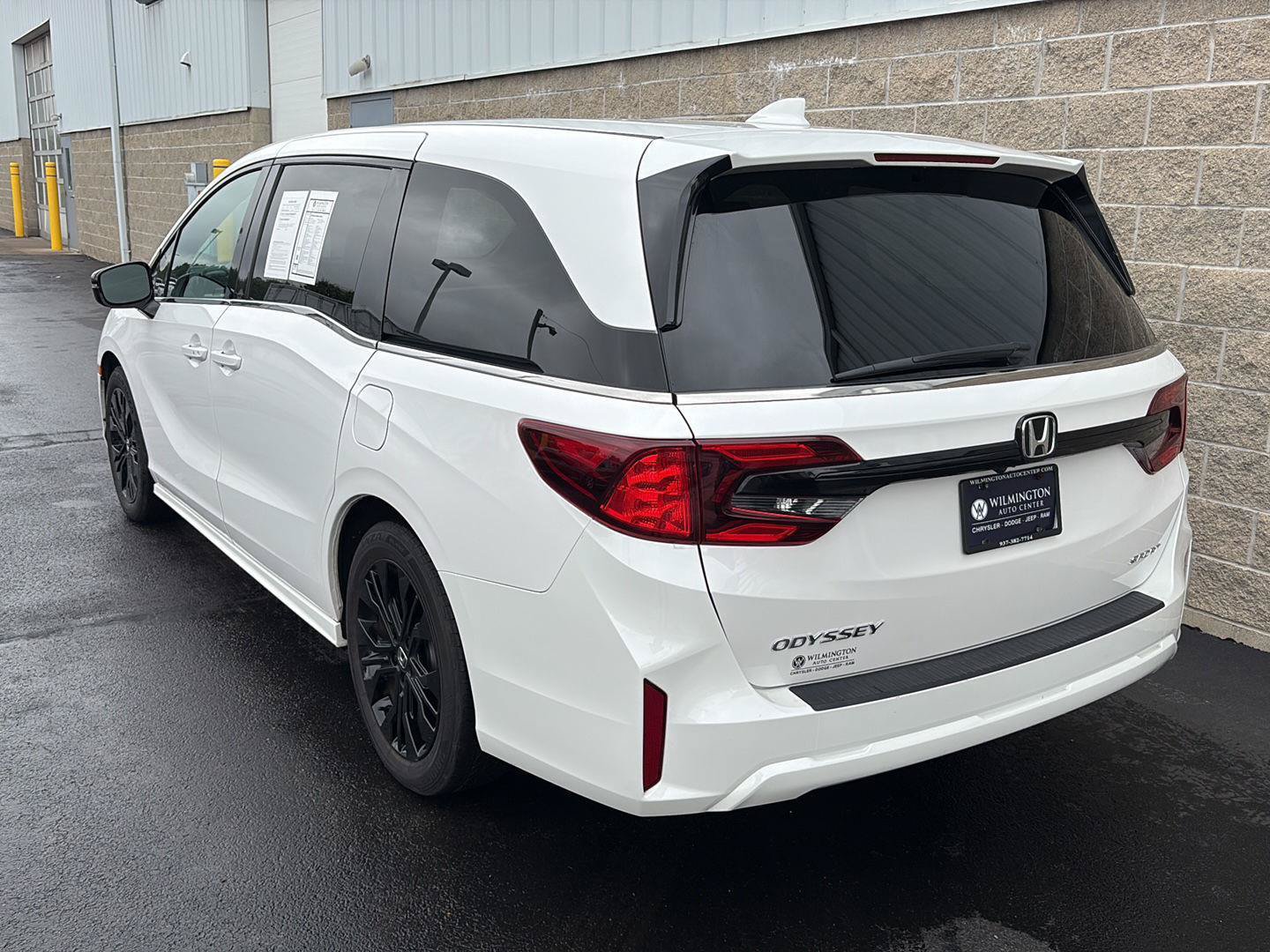 Used 2025 Honda Odyssey Sport-L image 8