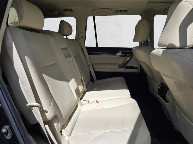 Used 2021 Lexus GX 460 Premium w/ Premium Package AWD/4WD image 21