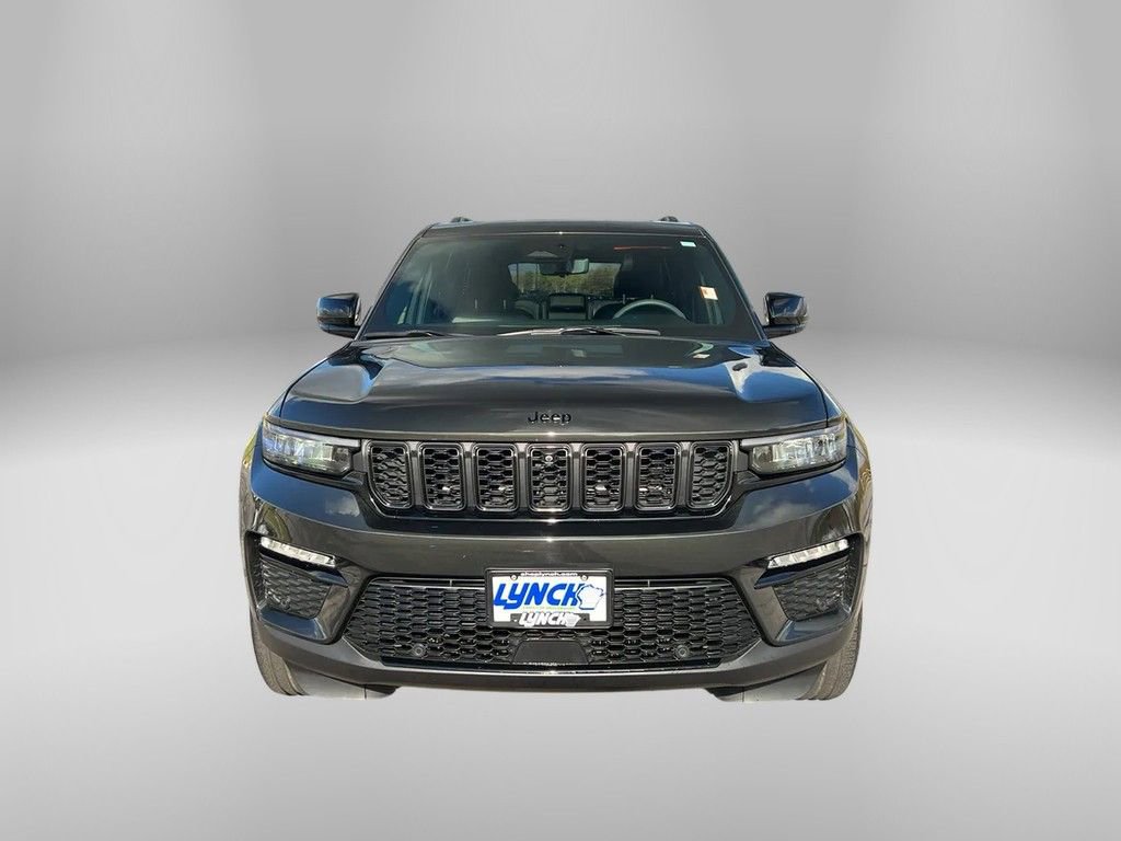 Used 2024 Jeep Grand Cherokee Limited w/ Luxury Tech Group II image 7