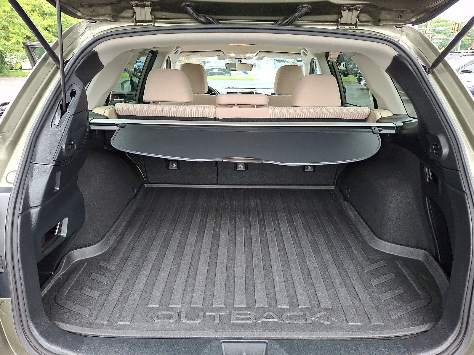 Used 2019 Subaru Outback 2.5i Premium AWD/4WD image 28