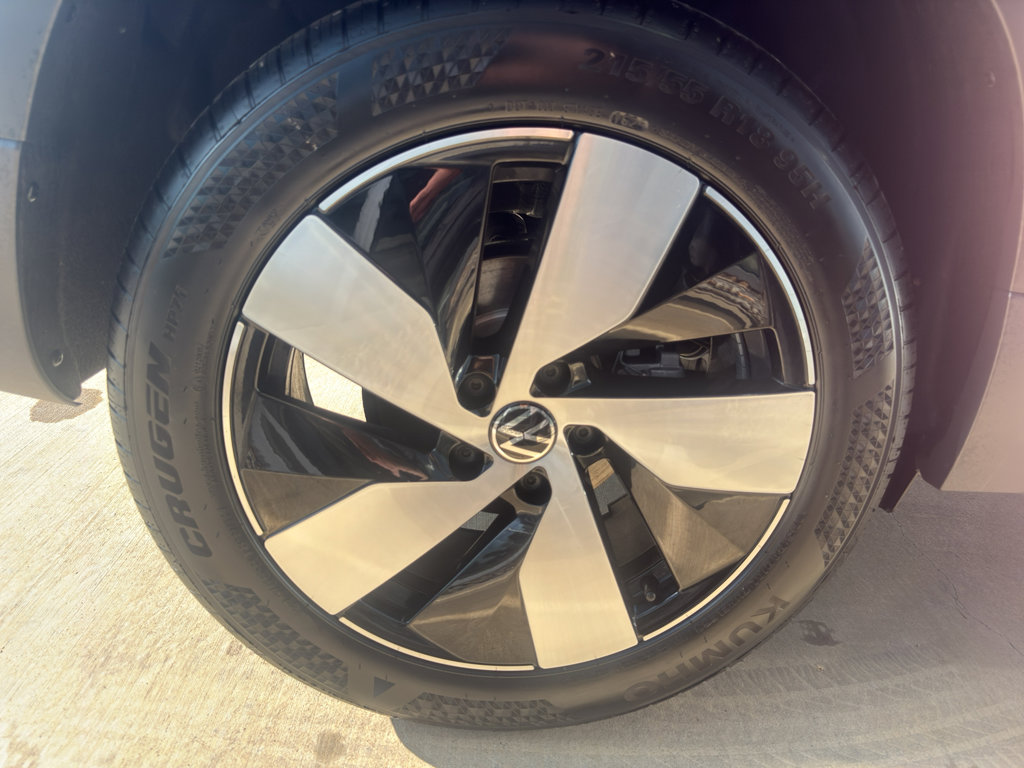 New 2025 Volkswagen Taos S image 20