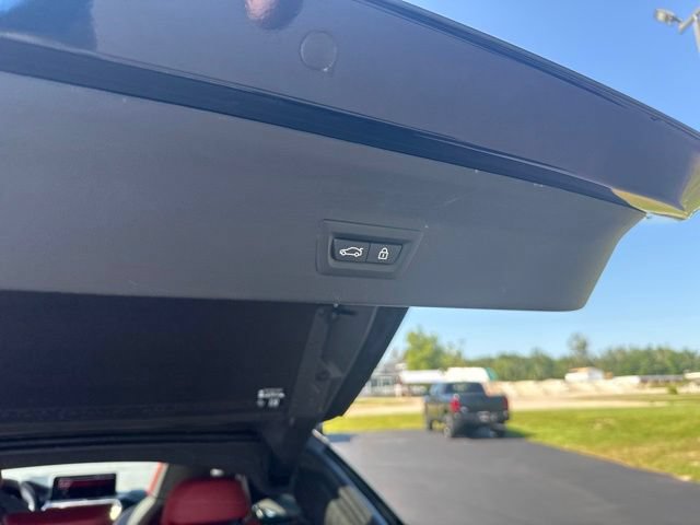Used 2023 BMW X4 M AWD/4WD image 47