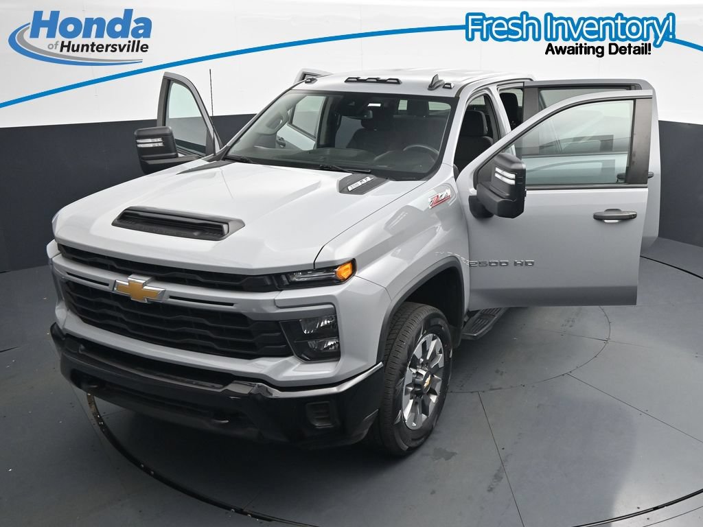 Used 2024 Chevrolet Silverado 2500 Custom w/ Custom Value Package AWD/4WD image 37
