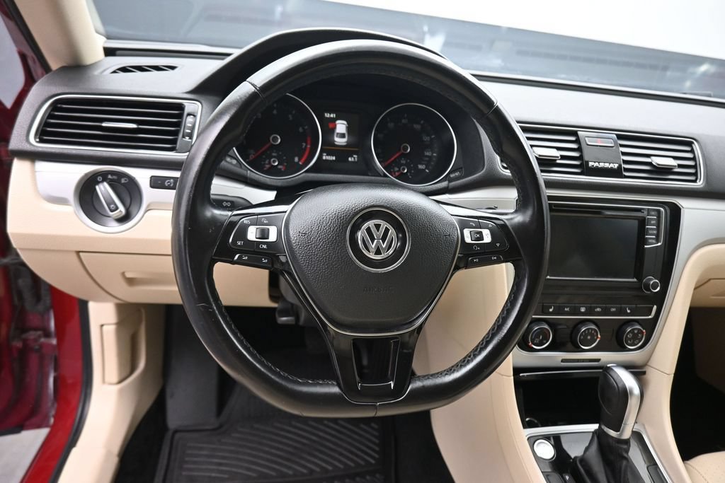 Used 2019 Volkswagen Passat 2.0T Wolfsburg w/ Wheels & Sunroof Package FWD image 15