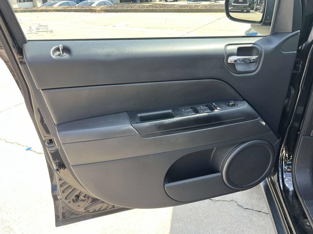 Used 2017 Jeep Compass Sport w/ Power Value Group FWD image 15
