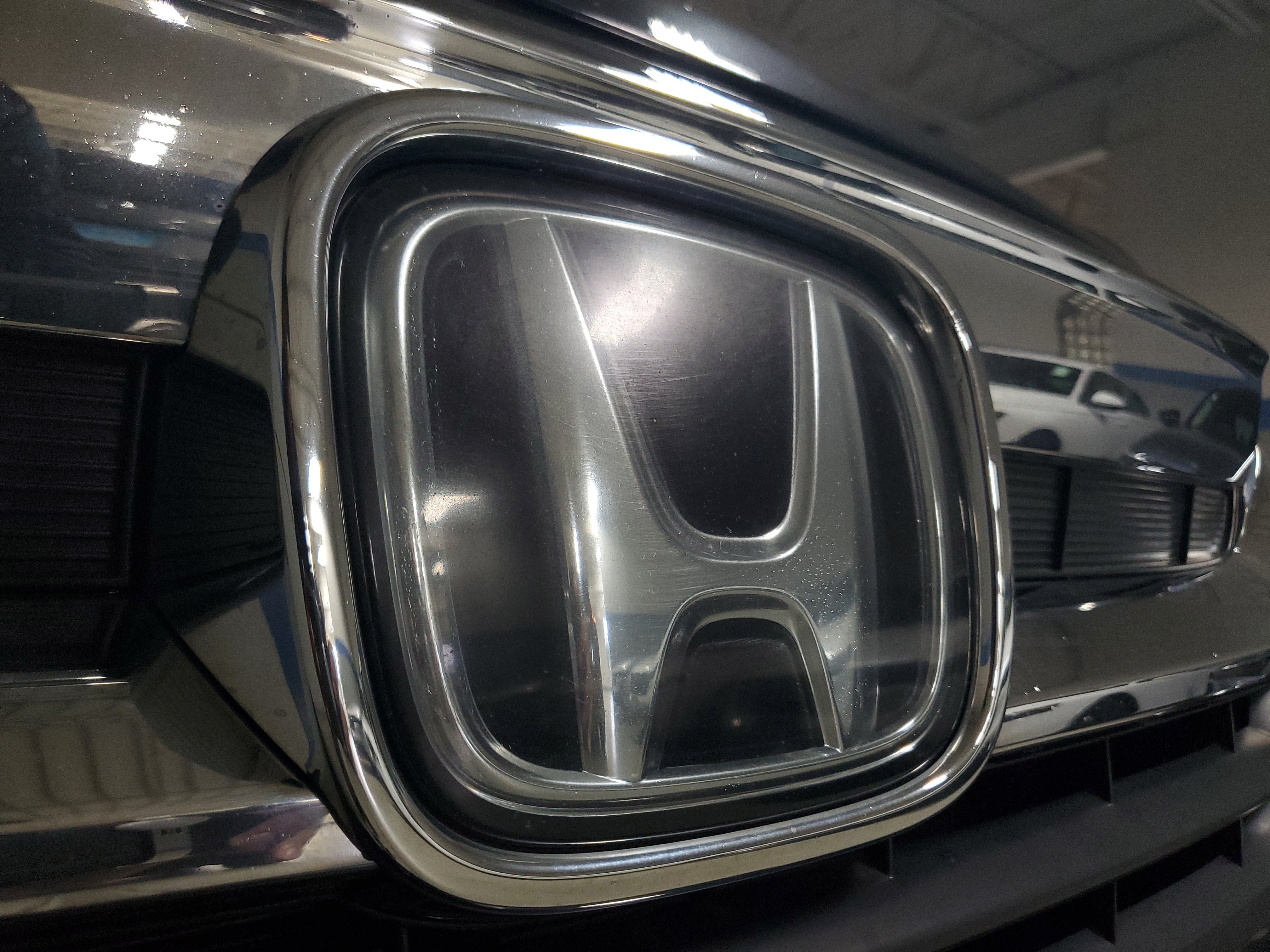 Used 2021 Honda Pilot EX image 5
