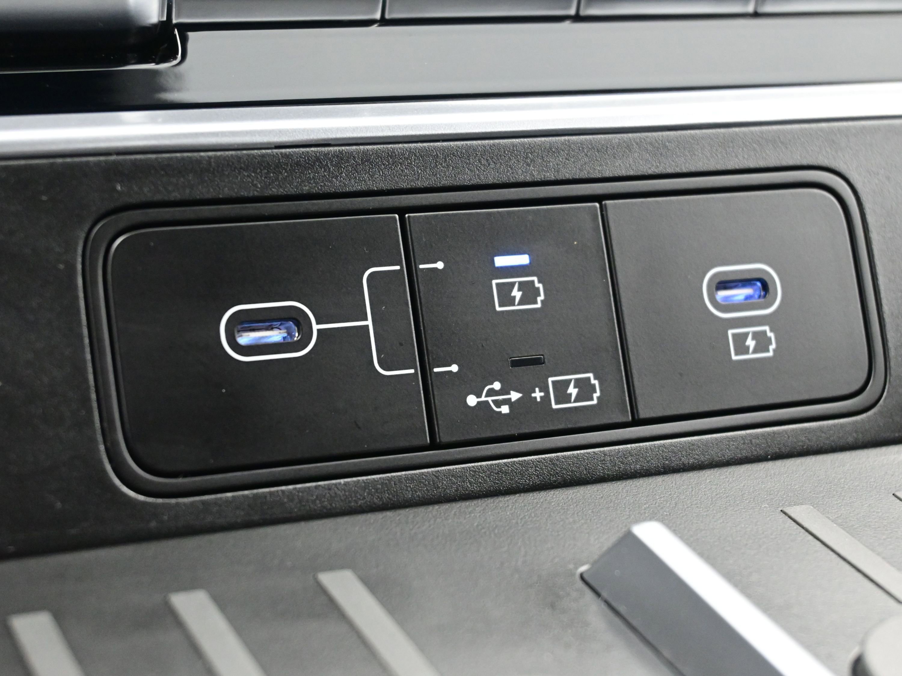 Certified 2026 Hyundai Santa Fe SE image 23