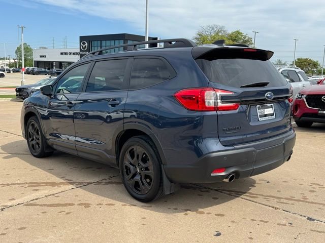 Used 2025 Subaru Ascent Onyx Edition image 4