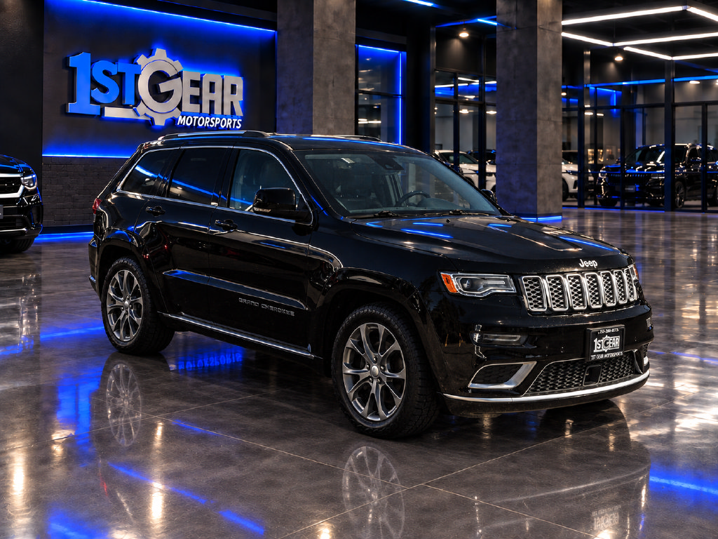 Used 2019 Jeep Grand Cherokee Summit AWD/4WD image 4