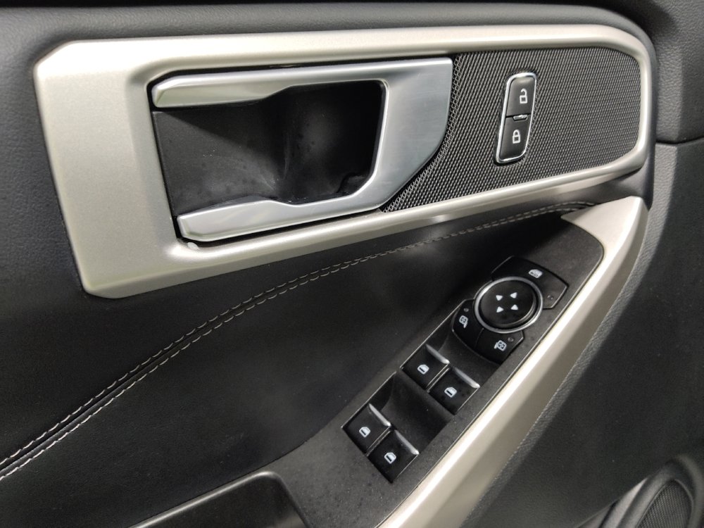 Used 2022 Ford Explorer XLT w/ Equipment Group 202A image 27