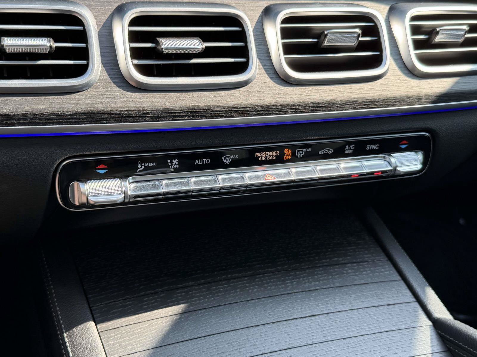 Used 2024 Mercedes-Benz GLS 450 4MATIC image 15