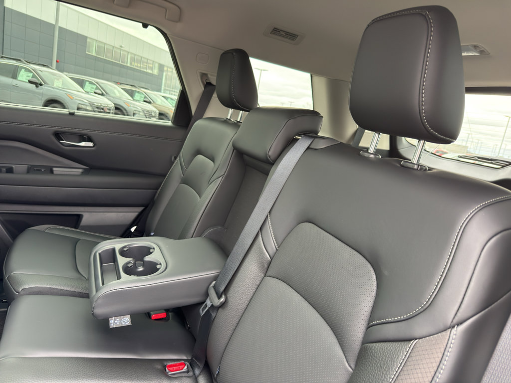 New 2026 Nissan Pathfinder SL image 34