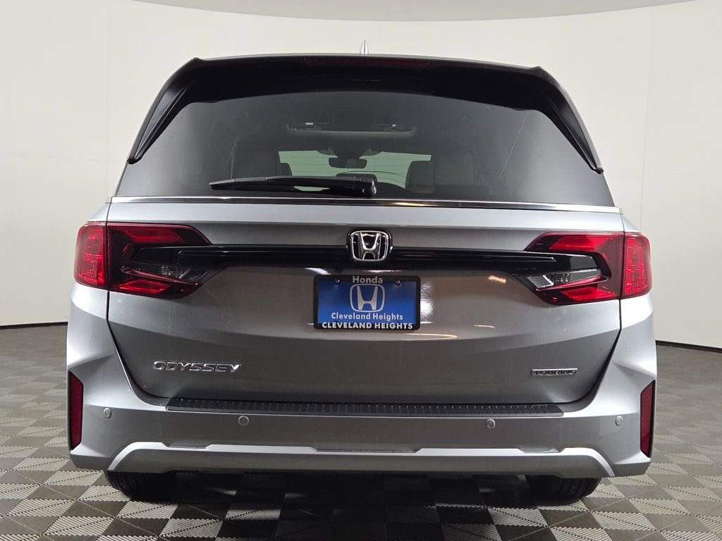 New 2026 Honda Odyssey Touring image 7