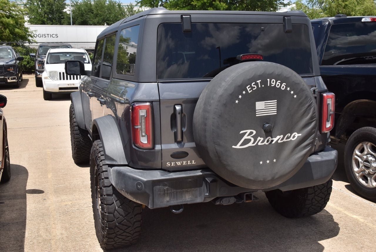 Certified 2023 Ford Bronco Outer Banks w/ Sasquatch Package AWD/4WD image 8