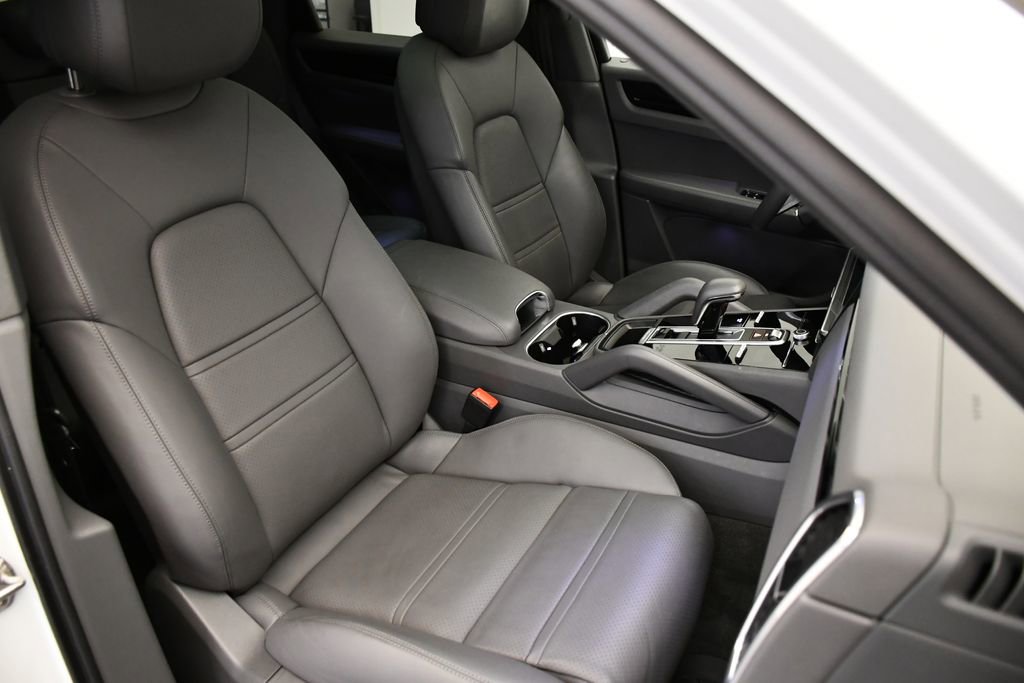 Used 2023 Porsche Cayenne image 51