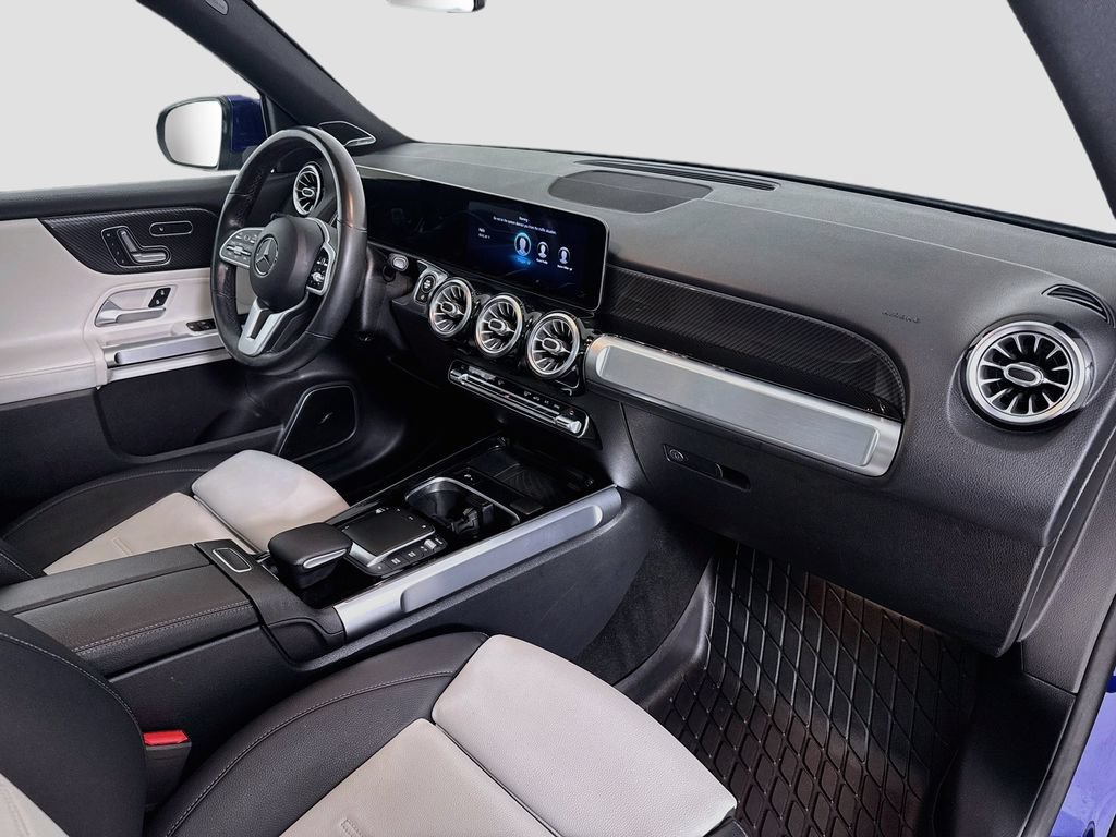 Used 2021 Mercedes-Benz GLB 250 4MATIC image 31