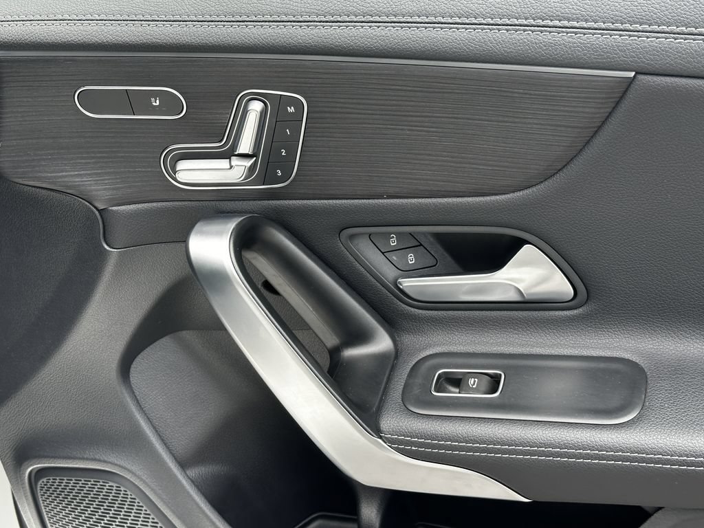 Certified 2023 Mercedes-Benz CLA 250 4MATIC image 17